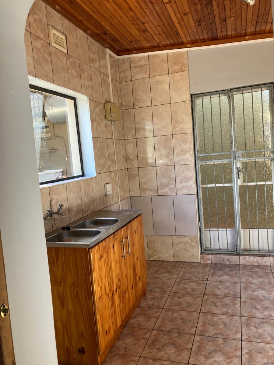 To Let 1 Bedroom Property for Rent in Mosel Eastern Cape